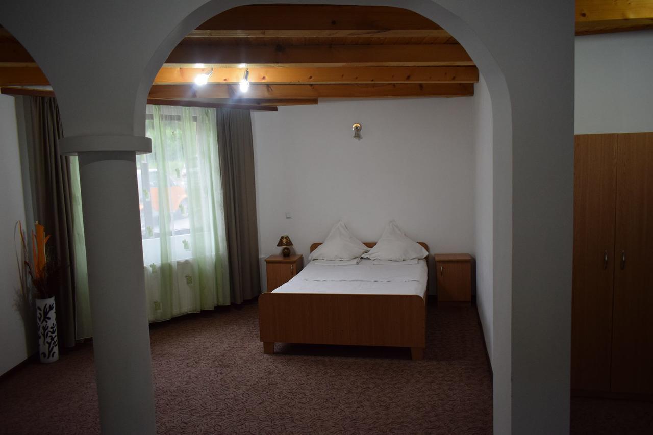 Vila Pufu Slănic-Moldova Esterno foto